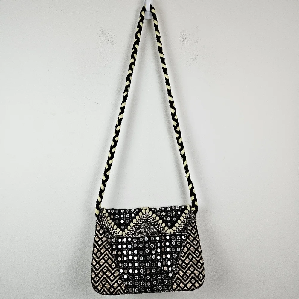 Big Buddha Womens Banjo Beading Crossbody Bag Multicolor Size 13x9x1 Boho - Picture 4 of 8